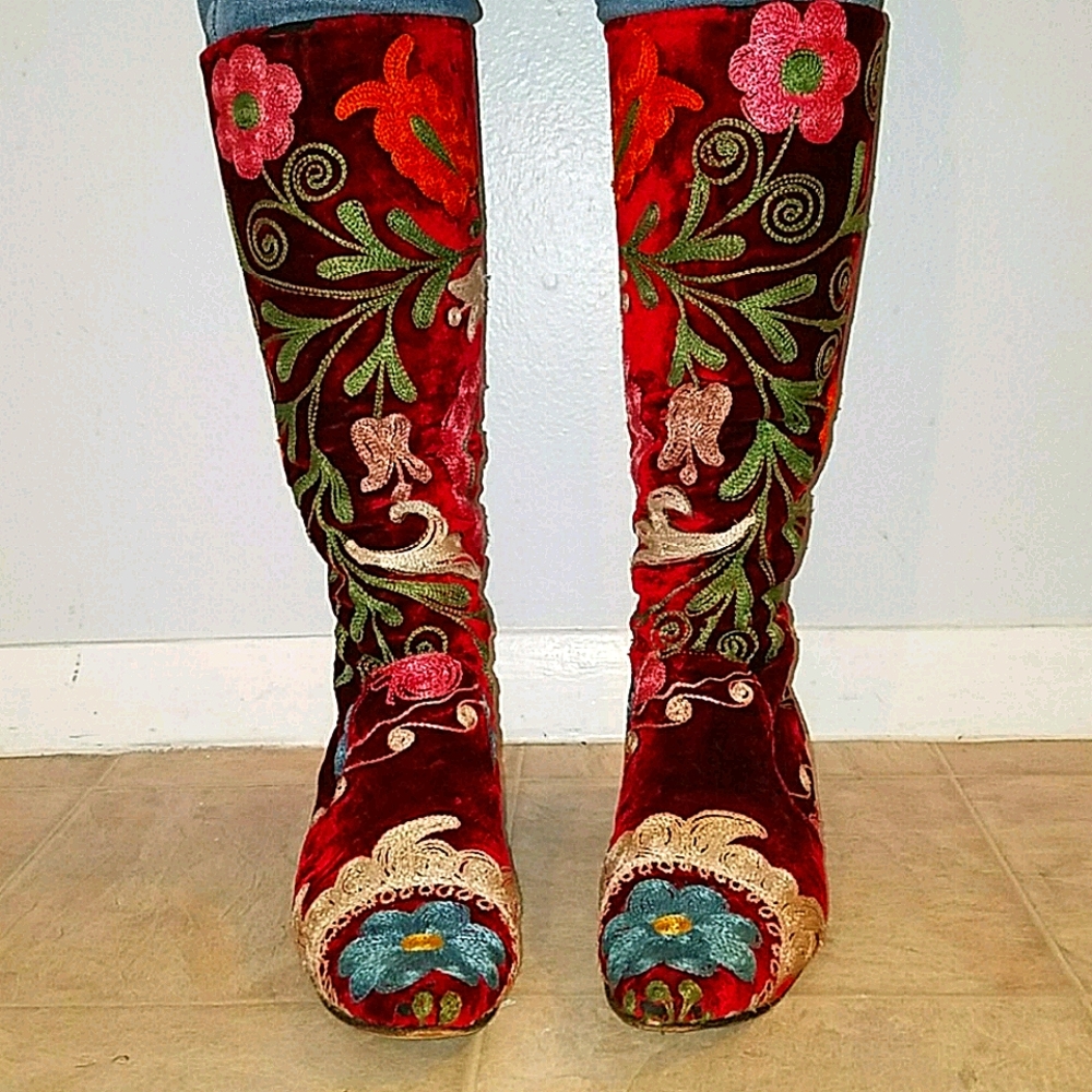 Vintage Anthropologie velvet embroidered boots - Picture 2 of 13